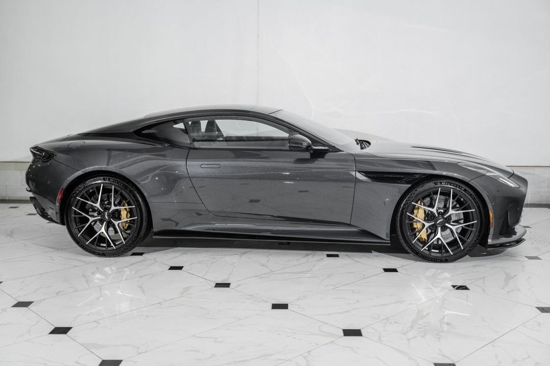 2024 Aston Martin DB12