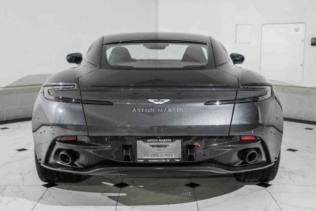 2024 Aston Martin DB12