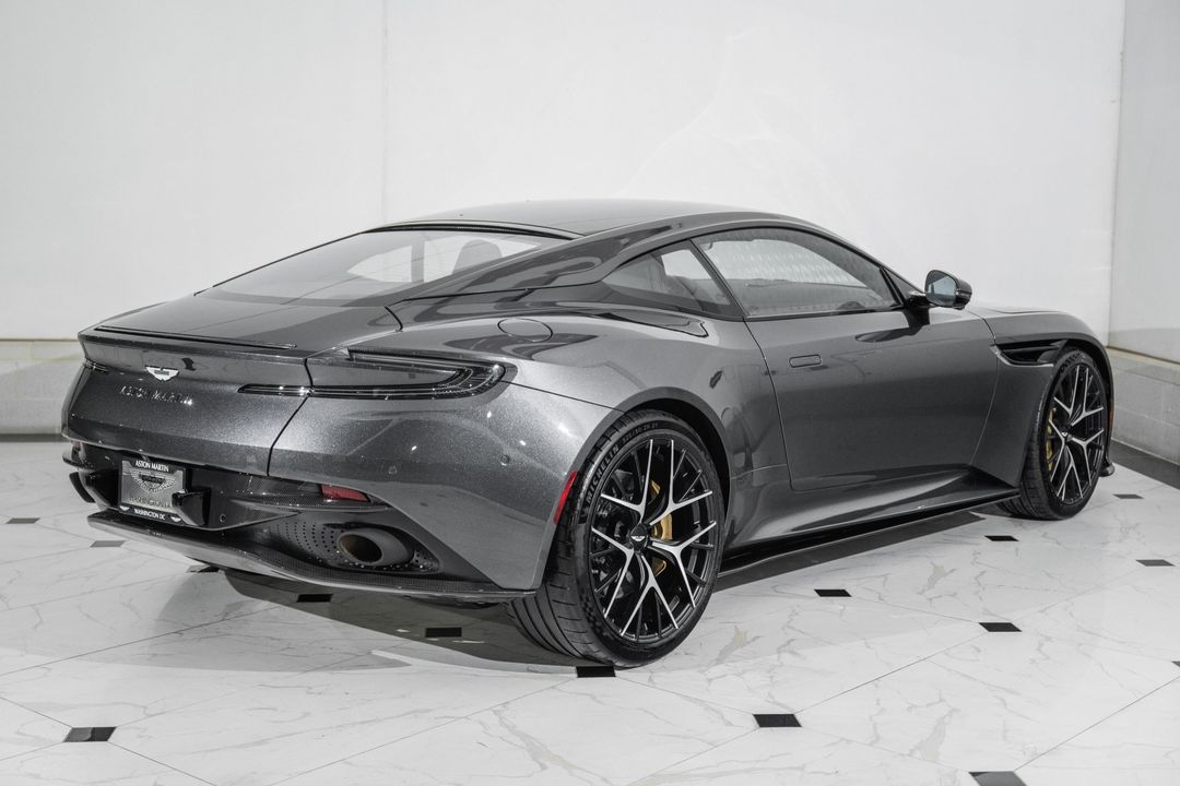 2024 Aston Martin DB12