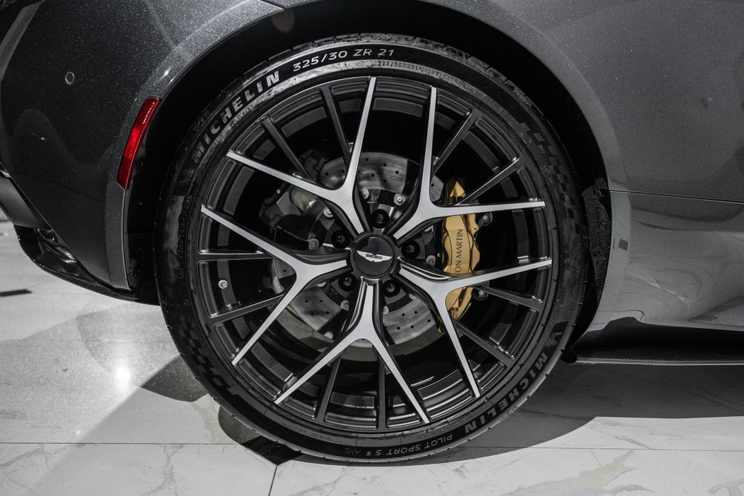 2024 Aston Martin DB12