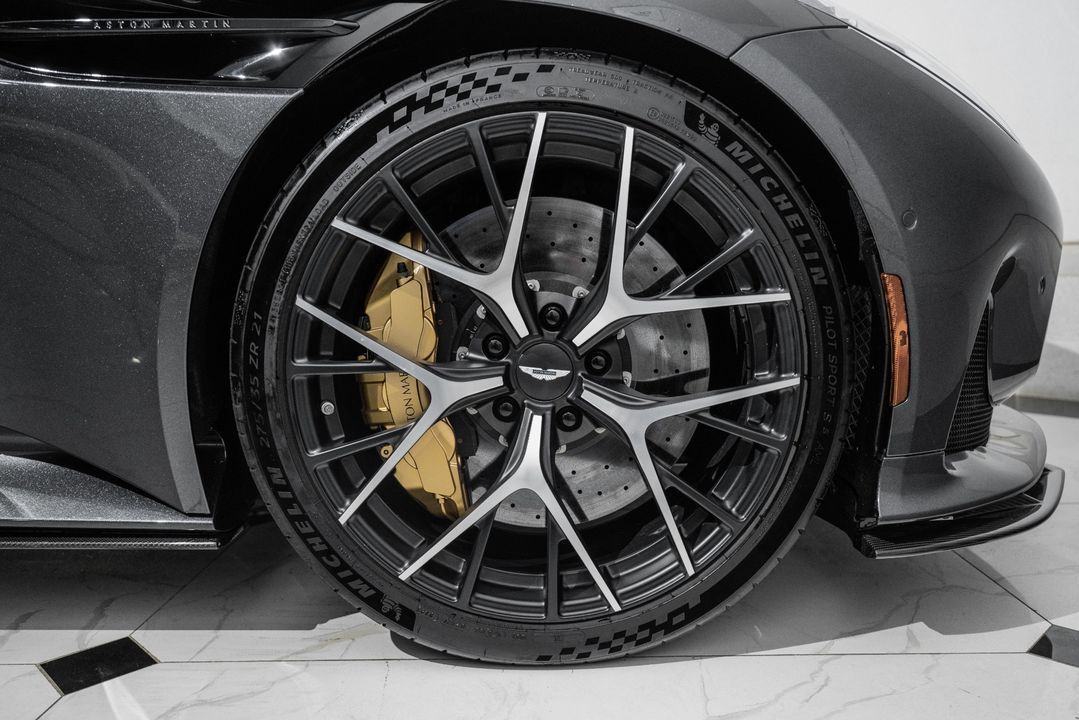 2024 Aston Martin DB12