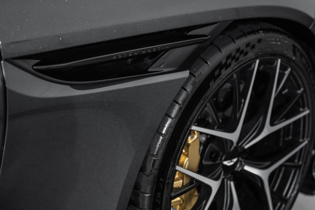 2024 Aston Martin DB12