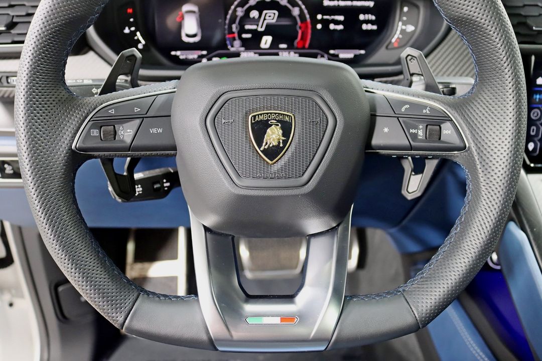 2024 Lamborghini Urus