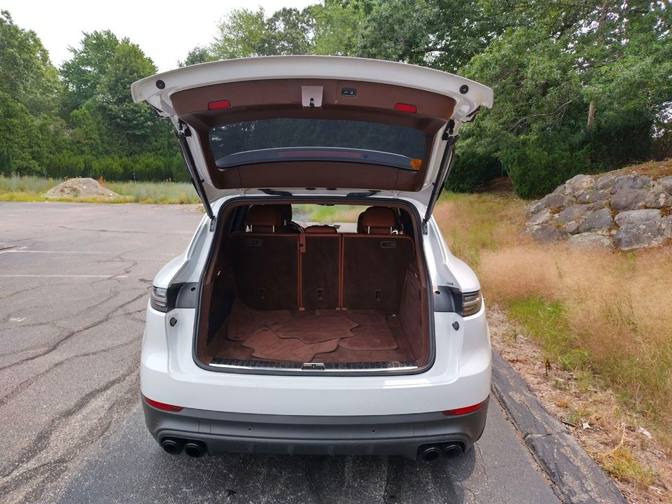 2022 Porsche Cayenne