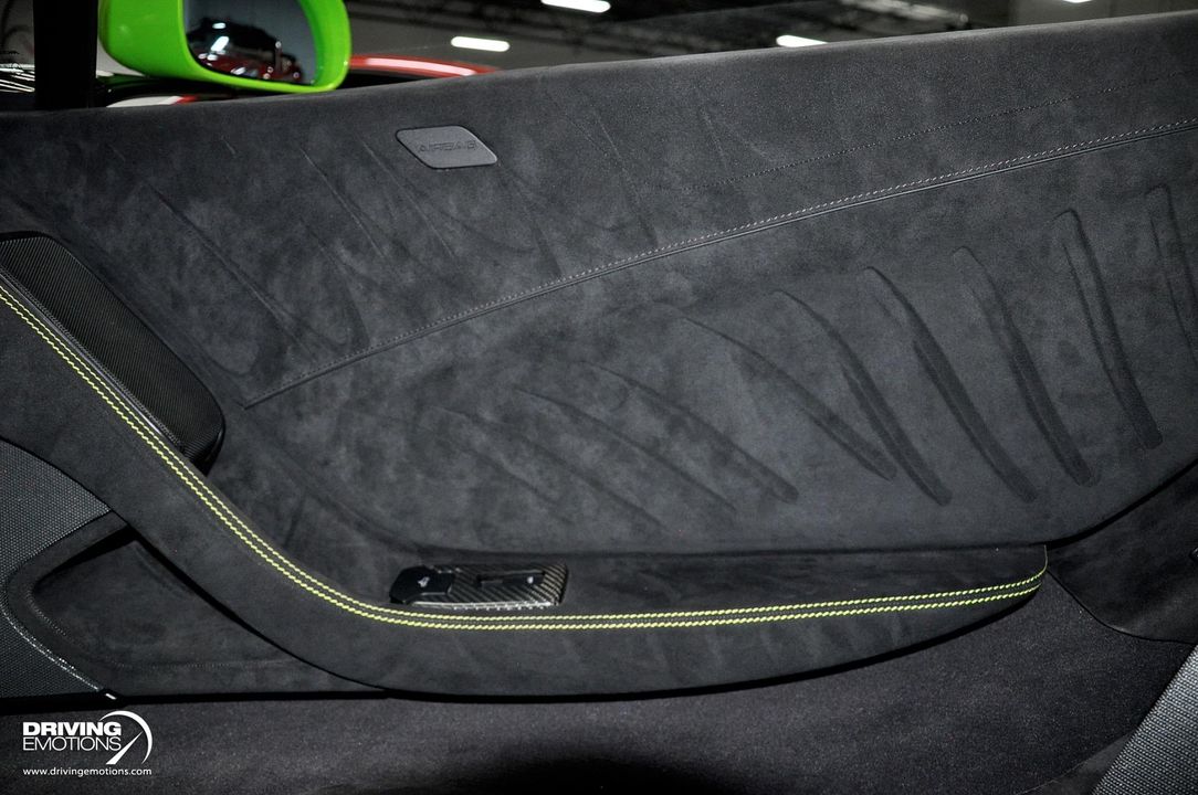 2016 McLaren 675LT