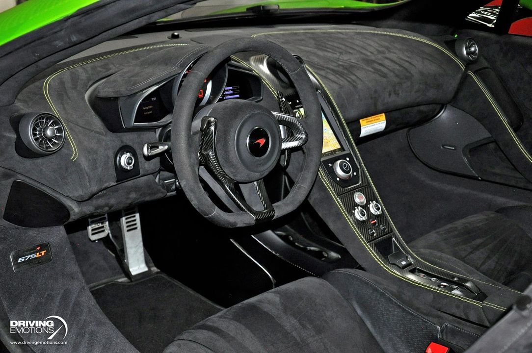 2016 McLaren 675LT