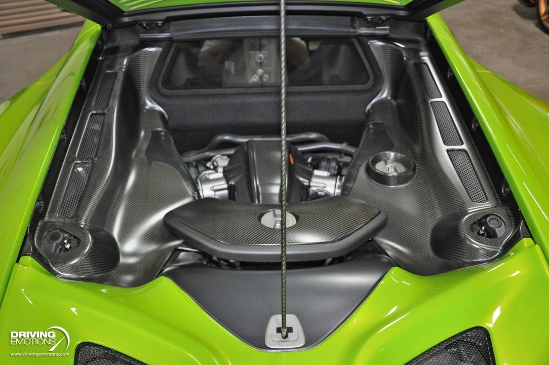 2016 McLaren 675LT
