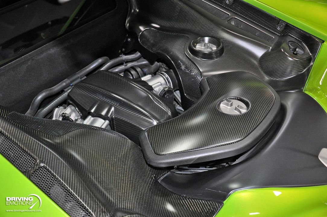 2016 McLaren 675LT