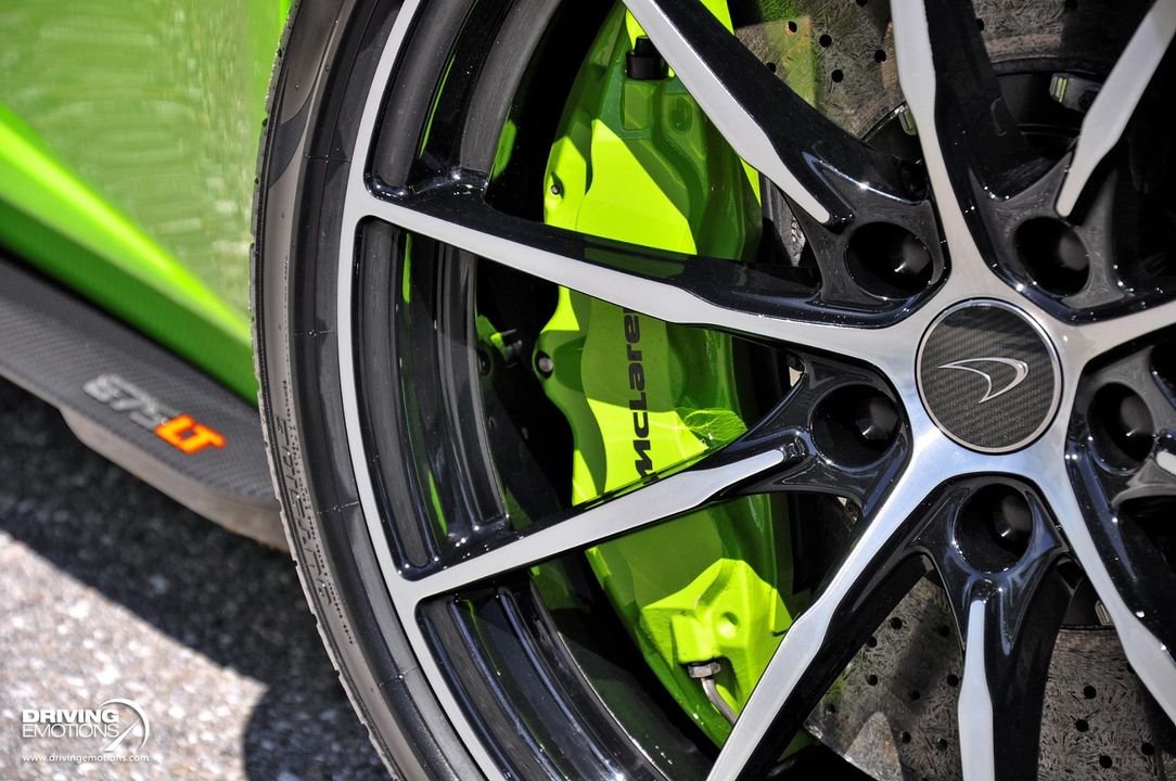 2016 McLaren 675LT