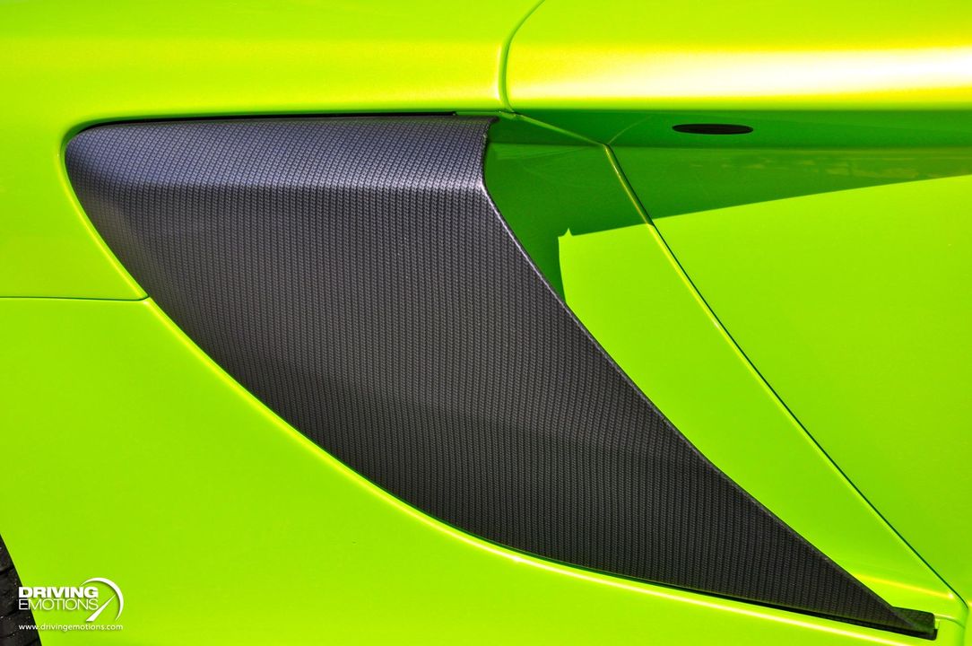 2016 McLaren 675LT