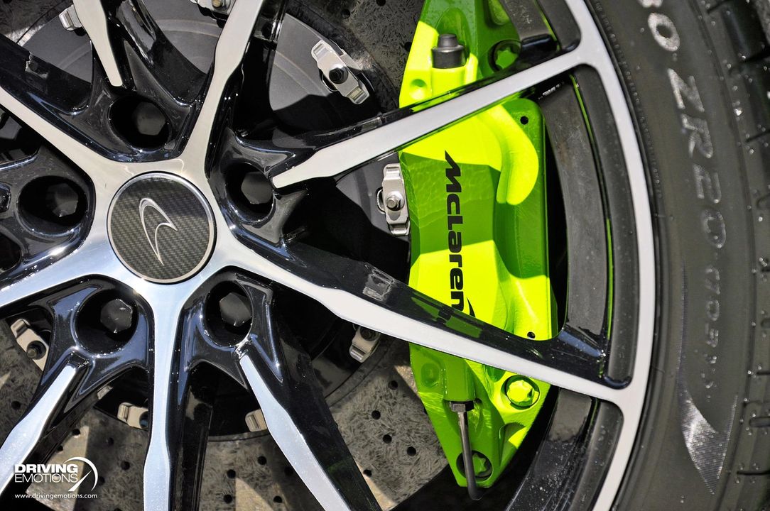 2016 McLaren 675LT