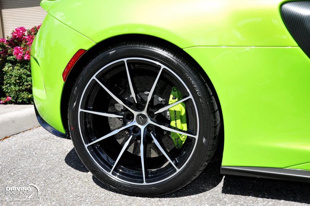 2016 McLaren 675LT