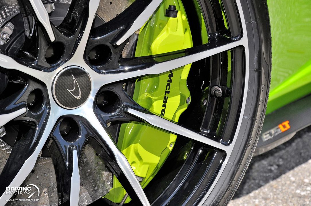 2016 McLaren 675LT
