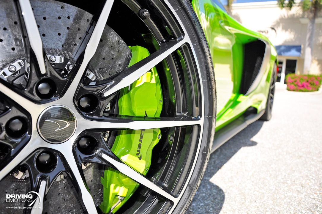 2016 McLaren 675LT
