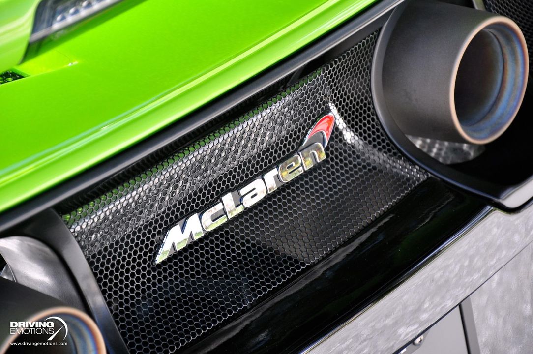 2016 McLaren 675LT