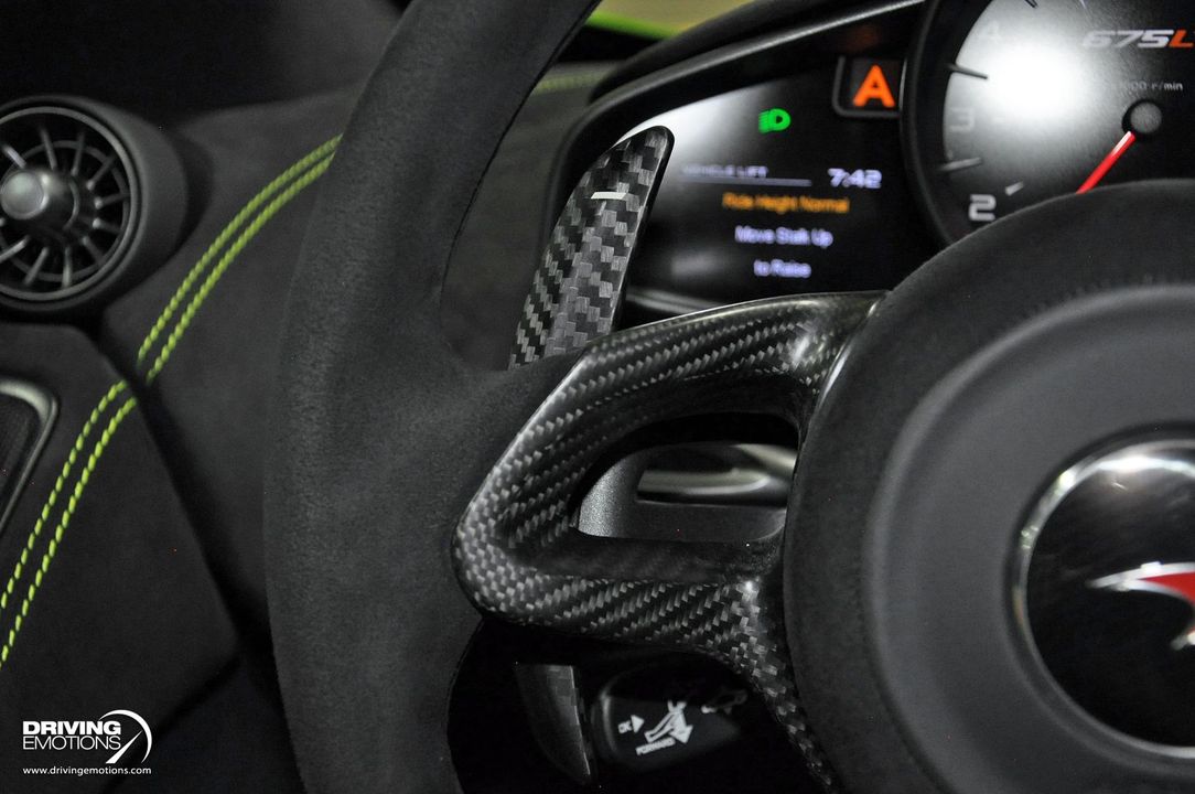 2016 McLaren 675LT