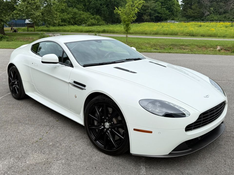 2015 Aston Martin V8 Vantage