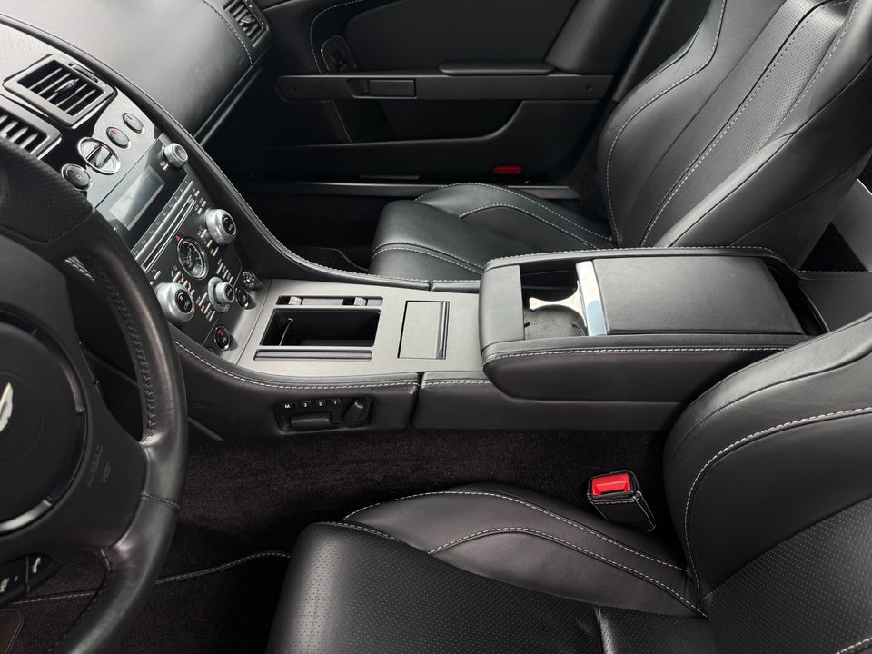 2015 Aston Martin V8 Vantage