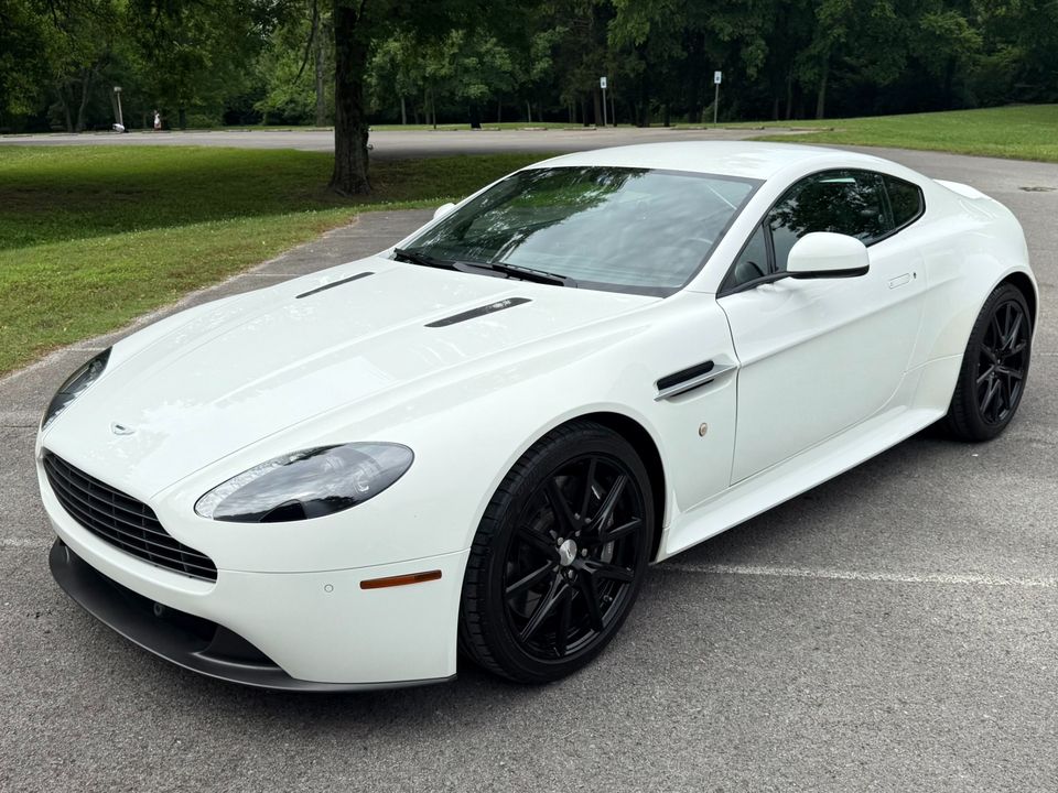 2015 Aston Martin V8 Vantage