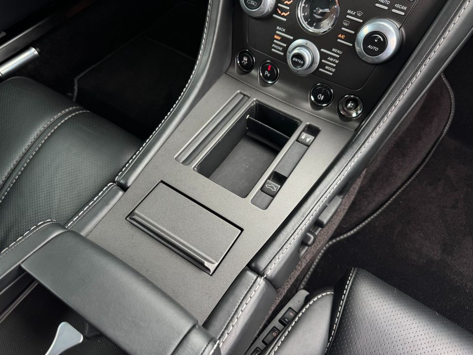 2015 Aston Martin V8 Vantage
