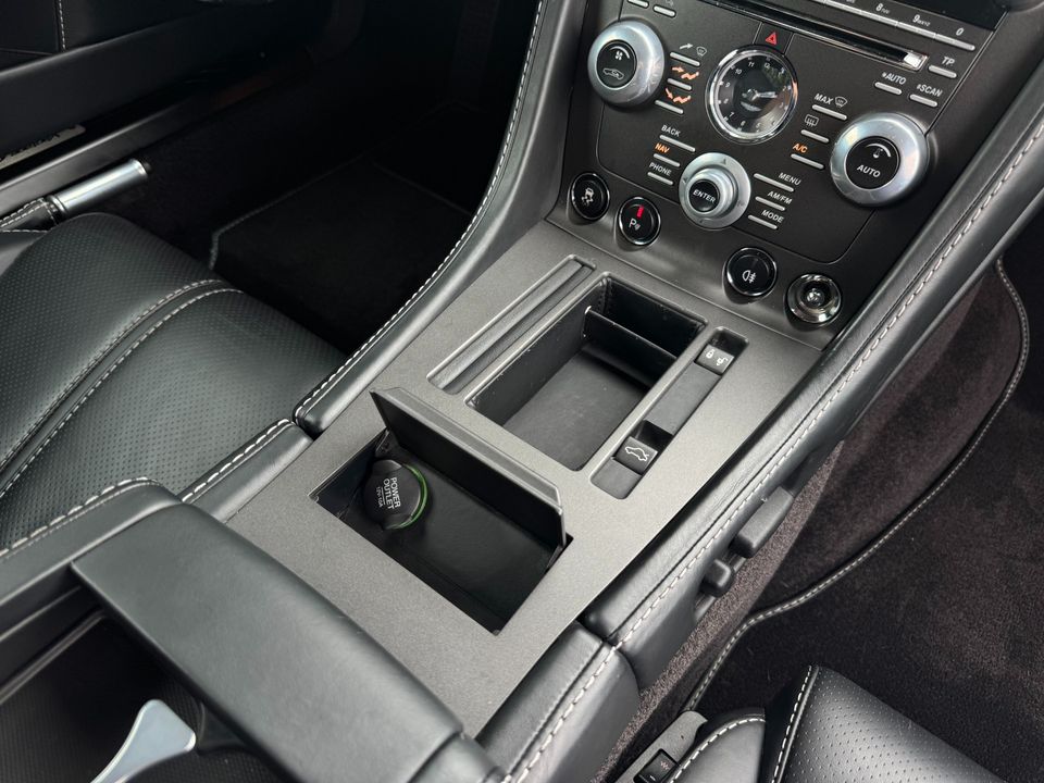 2015 Aston Martin V8 Vantage