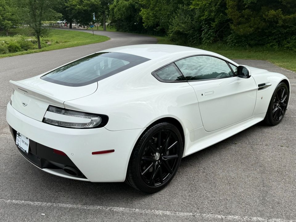 2015 Aston Martin V8 Vantage