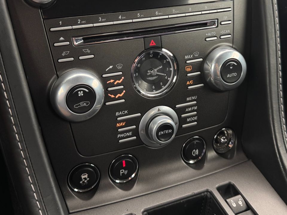 2015 Aston Martin V8 Vantage