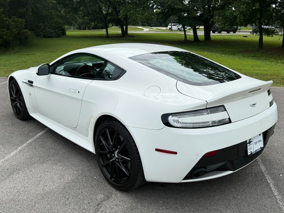 2015 Aston Martin V8 Vantage