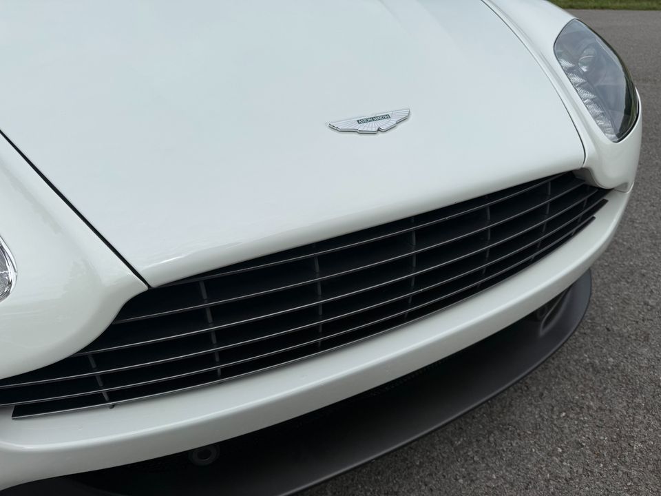 2015 Aston Martin V8 Vantage