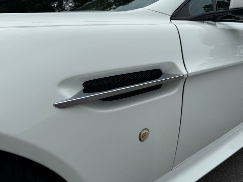 2015 Aston Martin V8 Vantage