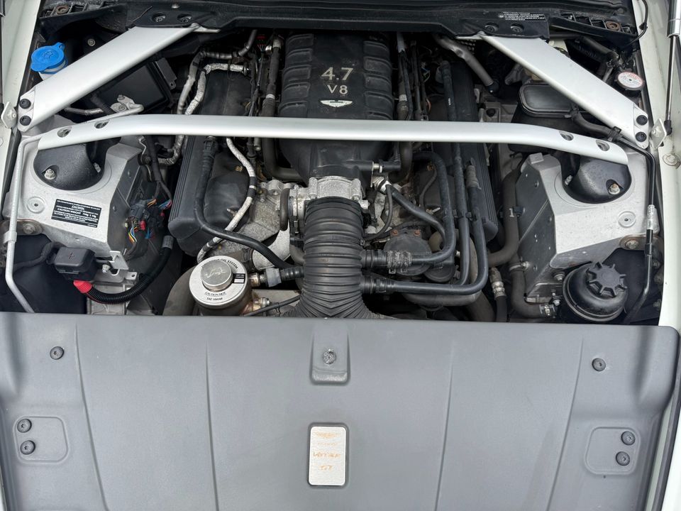 2015 Aston Martin V8 Vantage