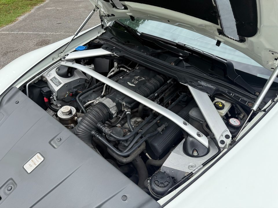 2015 Aston Martin V8 Vantage