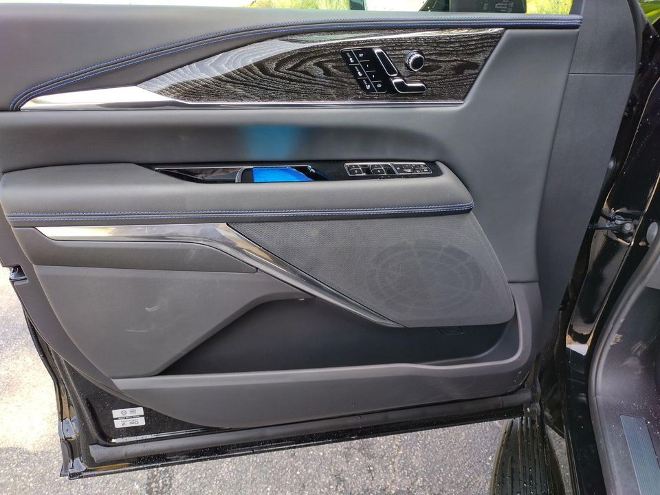 2026 Cadillac Escalade IQL