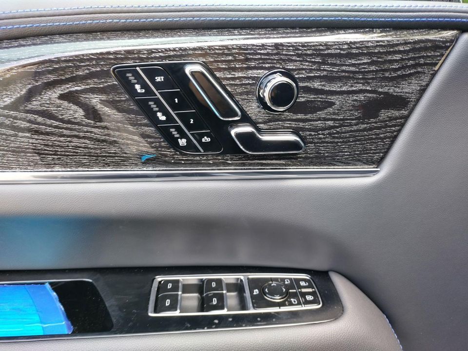 2026 Cadillac Escalade IQL