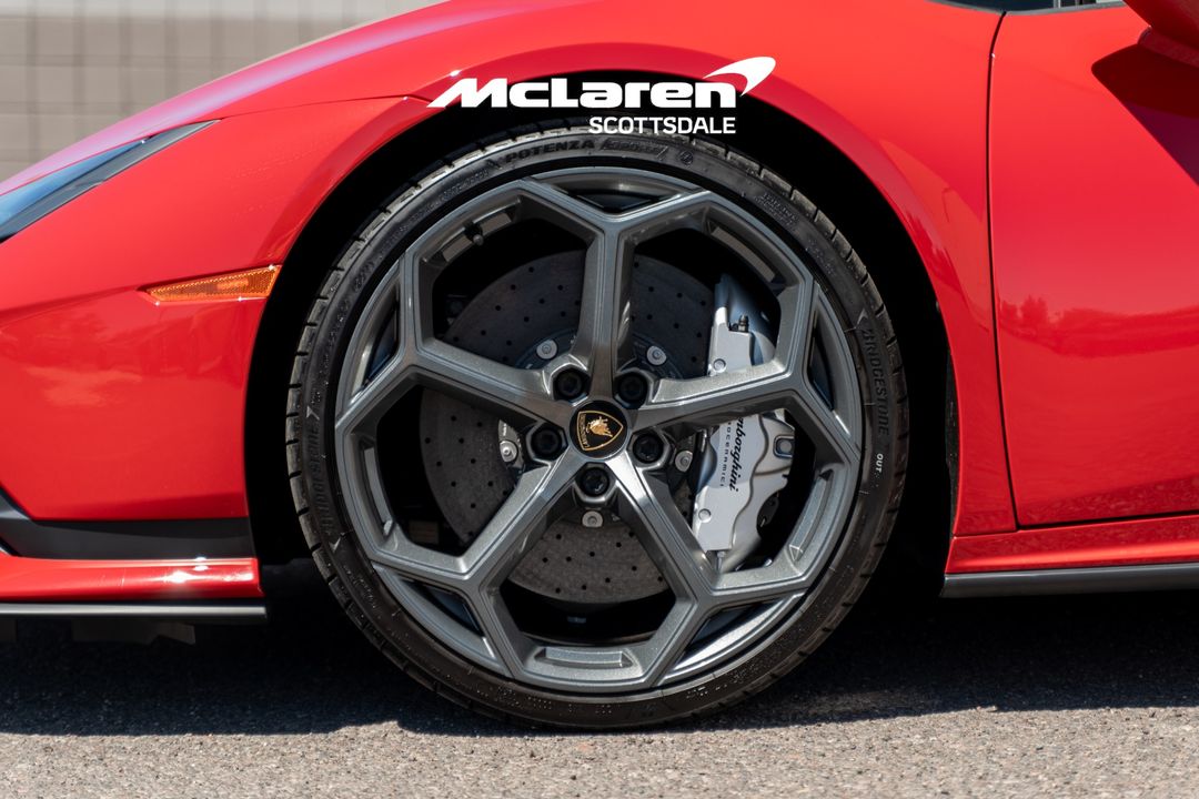 2023 LAMBORGHINI HURACAN