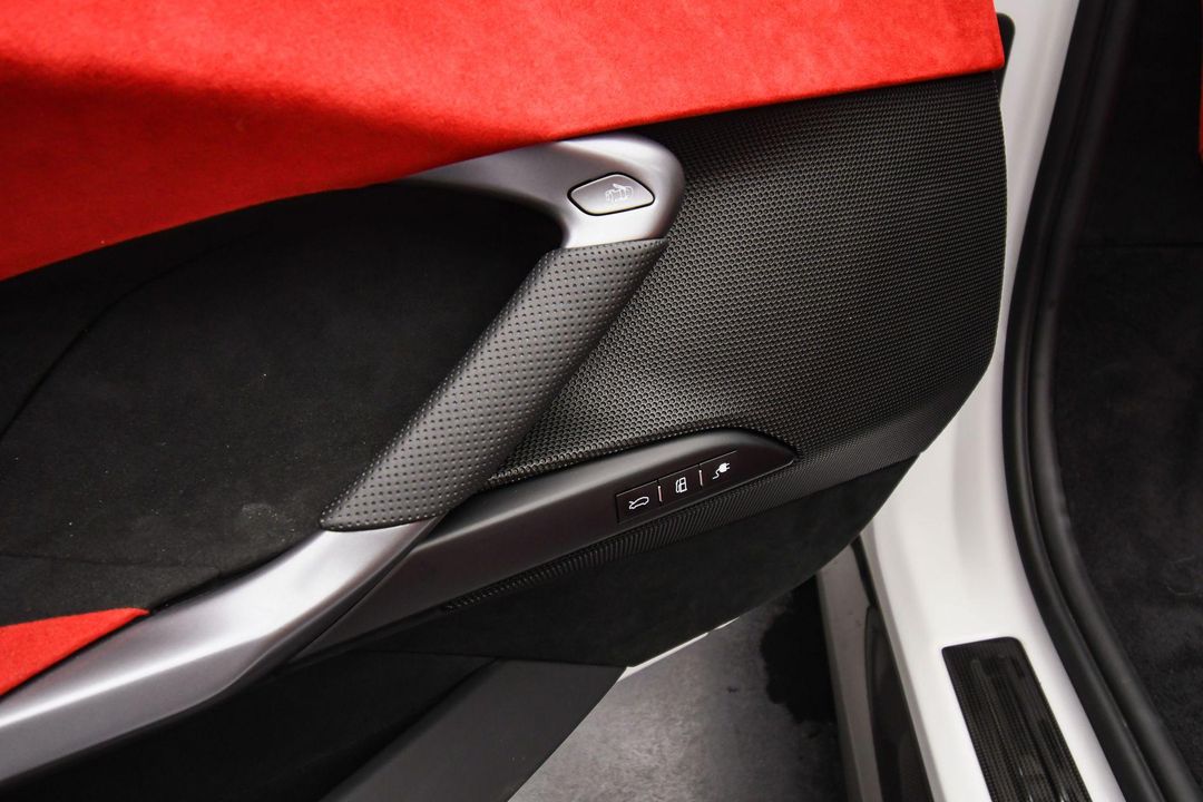 2025 Ferrari 296 GTS