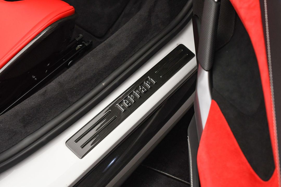 2025 Ferrari 296 GTS