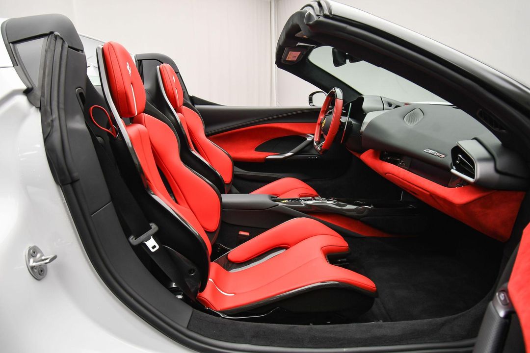 2025 Ferrari 296 GTS