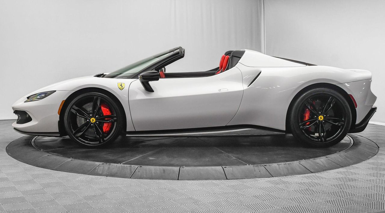 2025 Ferrari 296 GTS