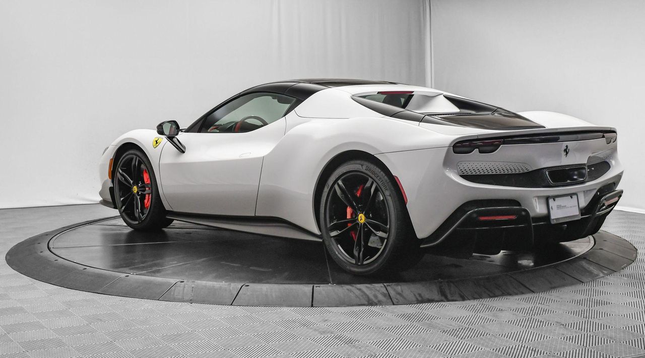 2025 Ferrari 296 GTS