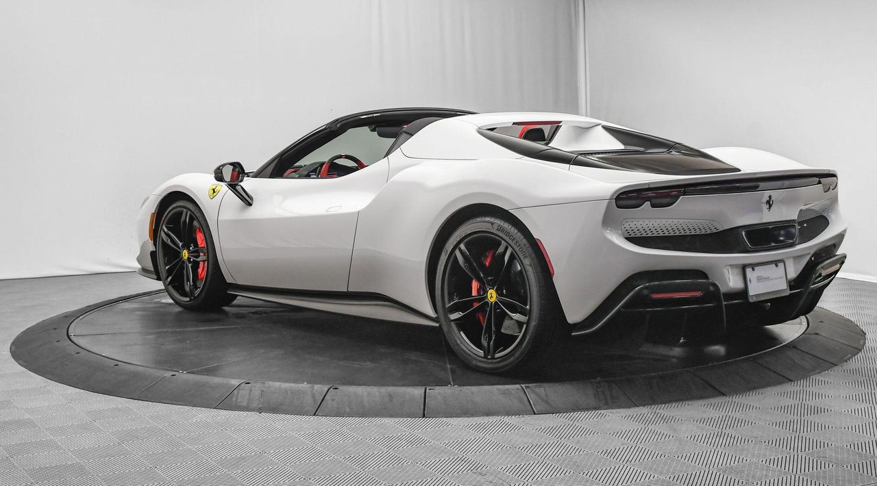 2025 Ferrari 296 GTS