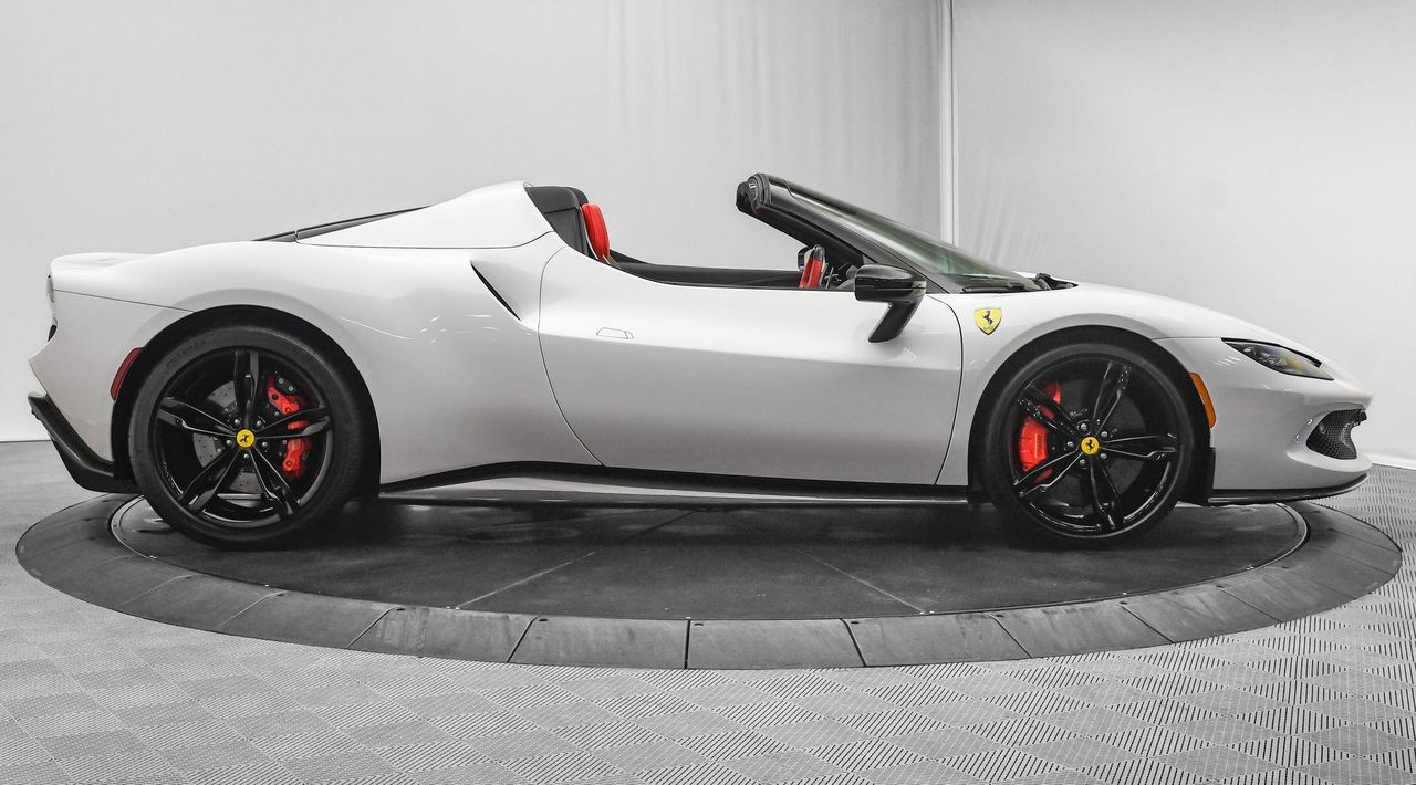 2025 Ferrari 296 GTS