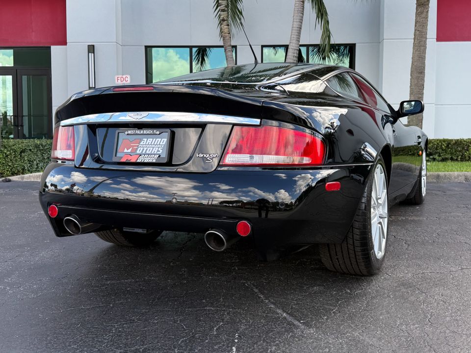 2006 Aston Martin V12 Vanquish