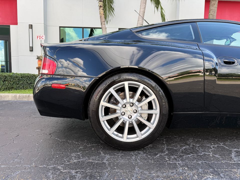 2006 Aston Martin V12 Vanquish