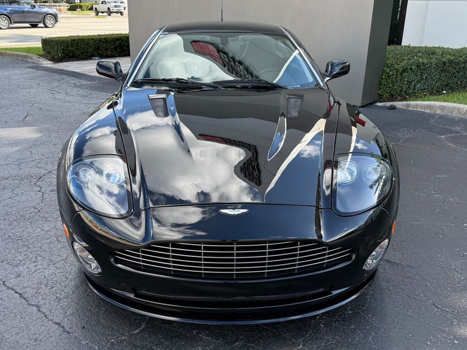 2006 Aston Martin V12 Vanquish