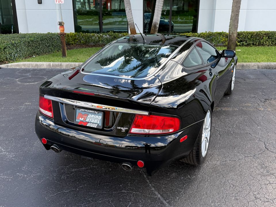 2006 Aston Martin V12 Vanquish