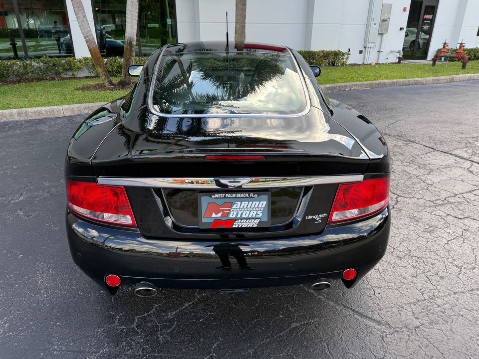 2006 Aston Martin V12 Vanquish