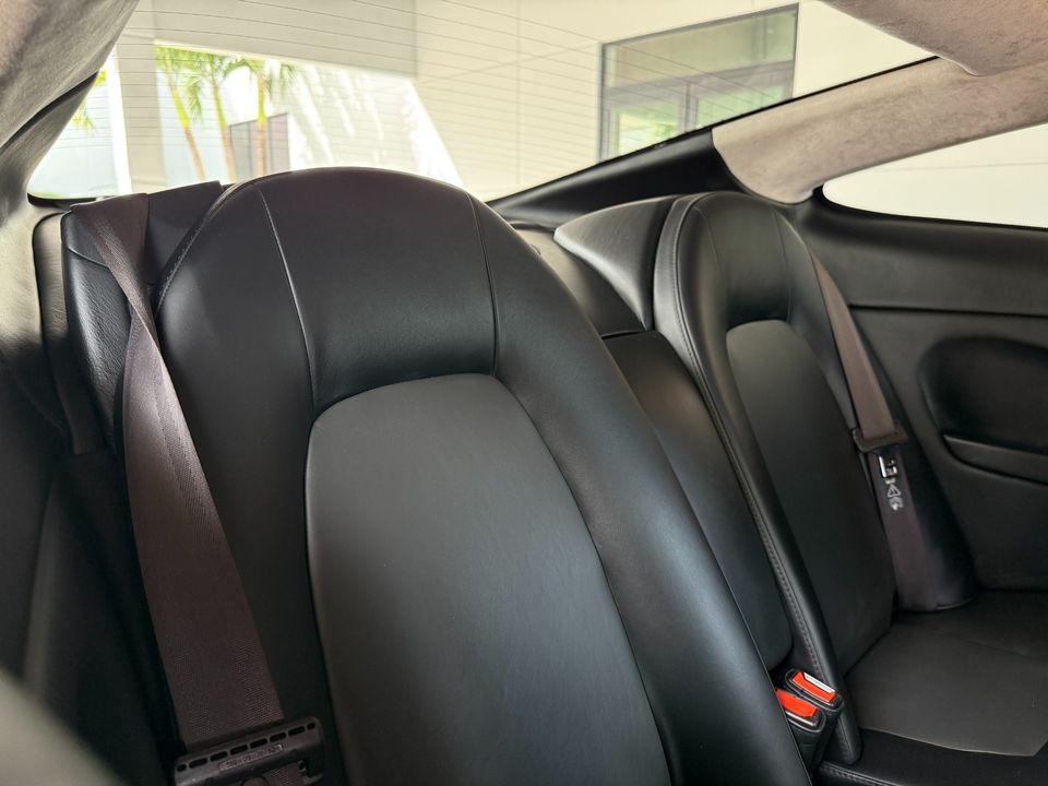 2006 Aston Martin V12 Vanquish