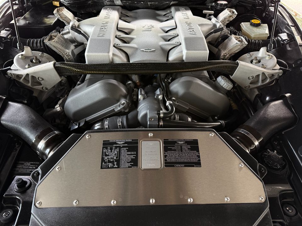 2006 Aston Martin V12 Vanquish