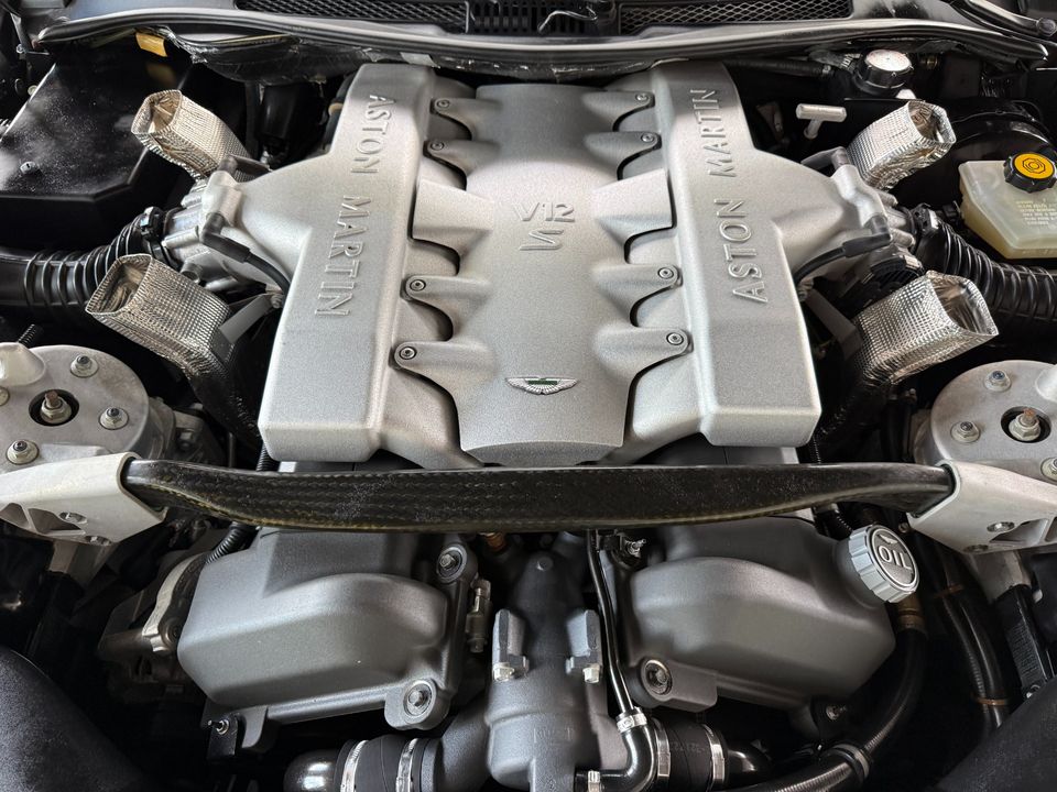 2006 Aston Martin V12 Vanquish